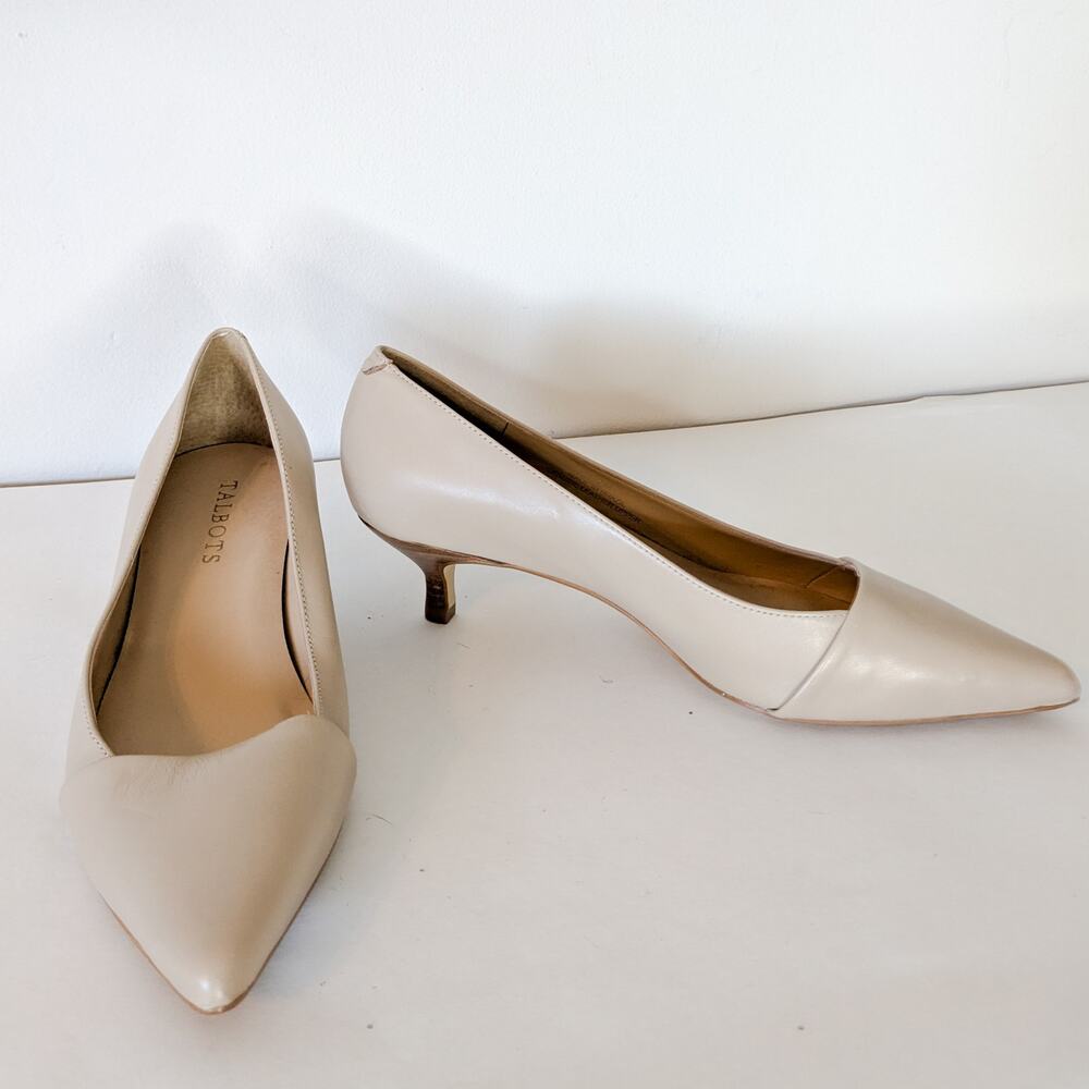 NWOT Talbots Beige pumps, size 7